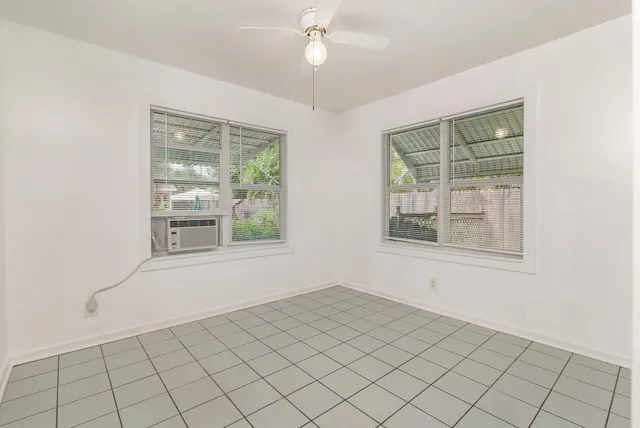 $1,500 | 429 49th Street, Unit 2, West Palm Beach, FL 33407