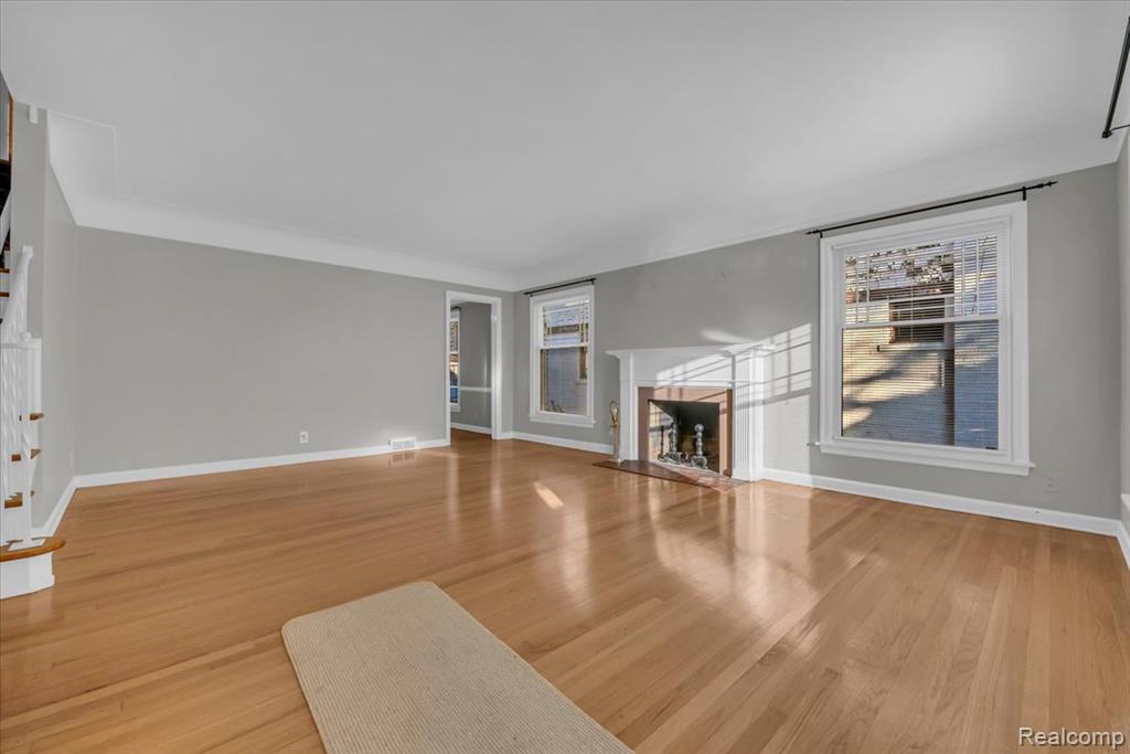 20227 Stratford Road Detroit, MI 48221 - Photo 4 of 22