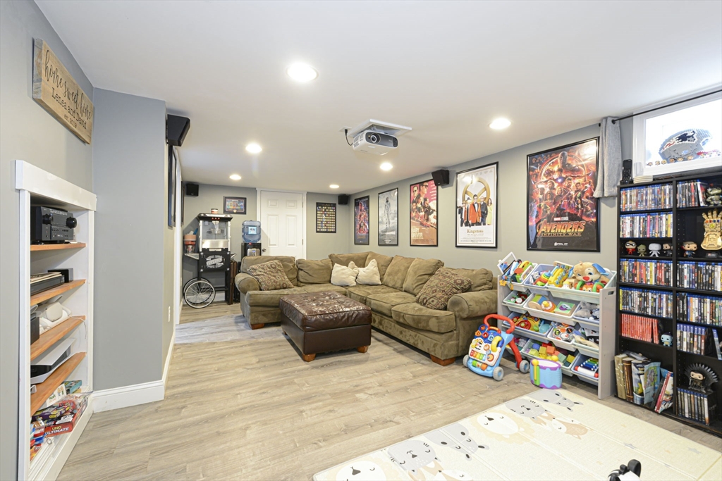 18 Birmingham Road Worcester, MA 01606 - Photo 20 of 33 Gallery Image 20