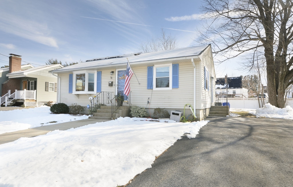 18 Birmingham Road Worcester, MA 01606 - Photo 2 of 33 Gallery Image 2