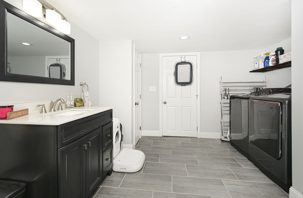 18 Birmingham Road Worcester, MA 01606 - Photo 24 of 33 Gallery Image 24
