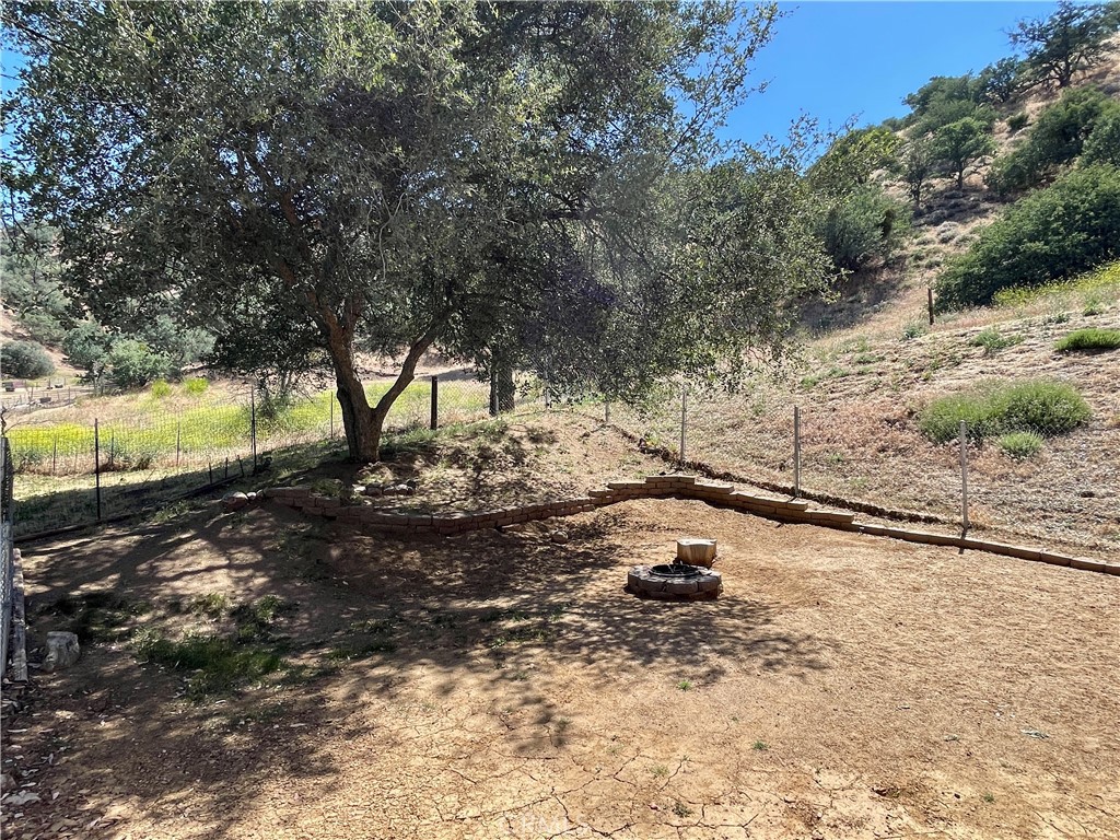 808 Circle Lebec, CA 93243 - Photo 15 of 42 Fenced Yard