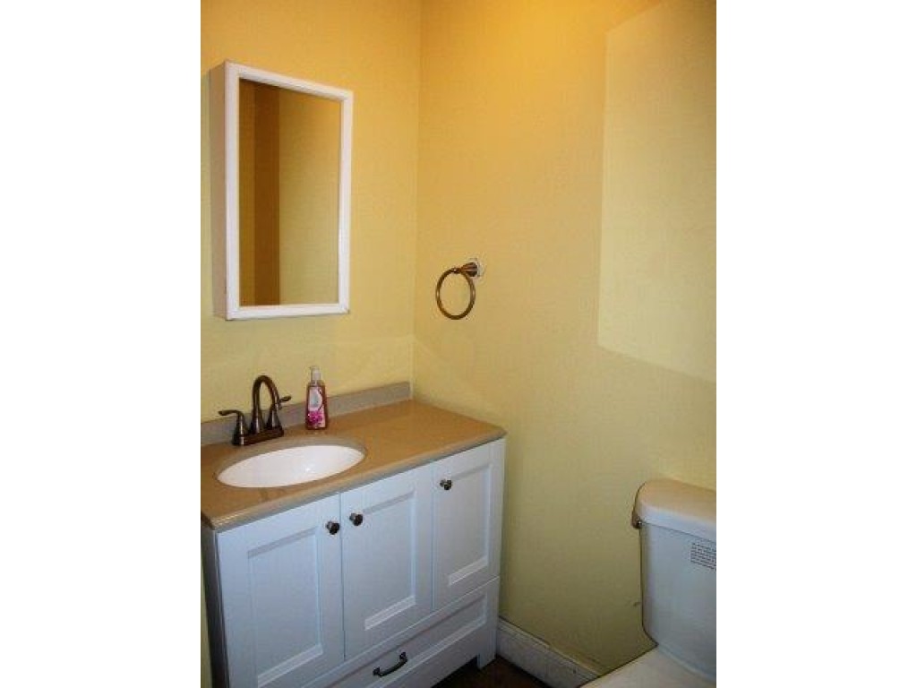 35 Chestnut Street Keene, NH 03431 - Photo 13 of 23 Gallery Image 13