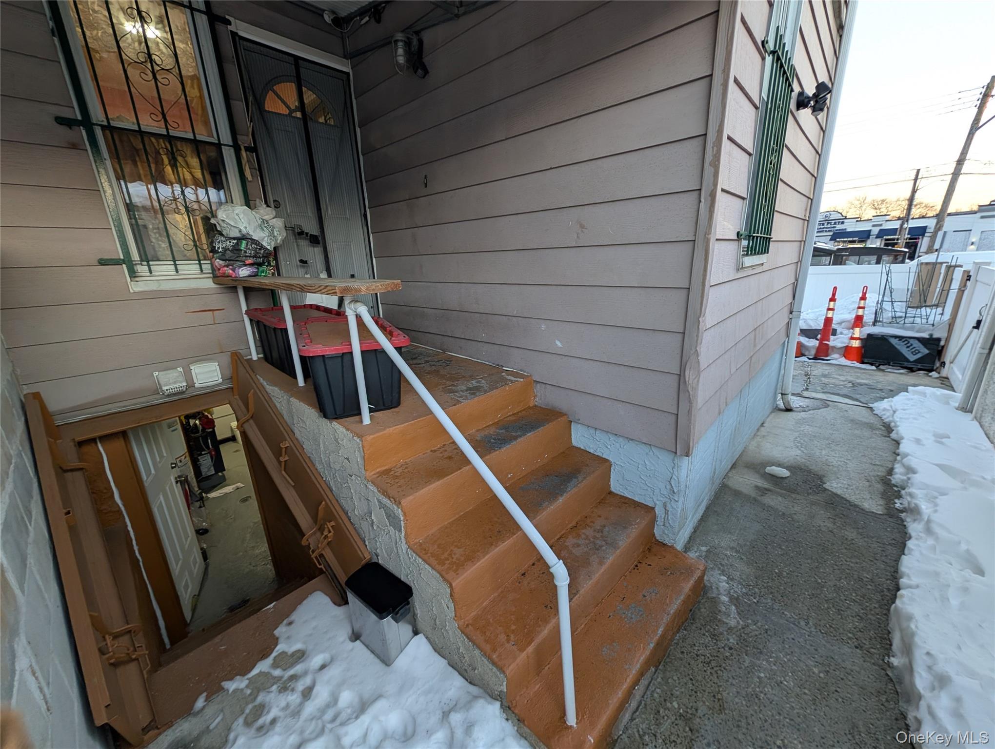 90-46 76th Street Queens, NY 11421 - Photo 31 of 32 a view of entryway