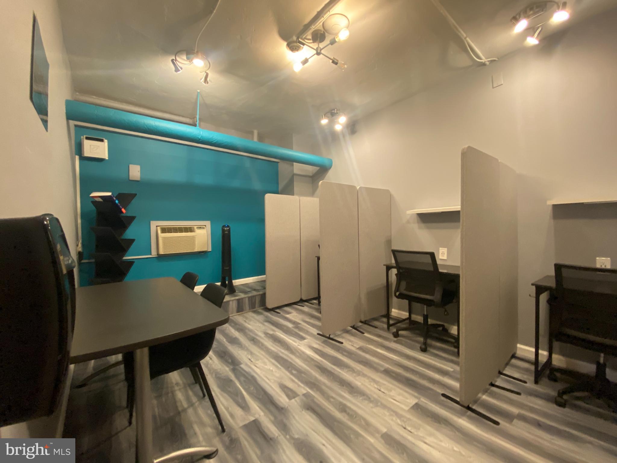 2500 Q Street Northwest, Unit 106 Washington, DC 20007 - Photo 12 of 12 Onsite business center