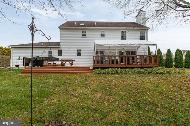 a view of a trees in front of a building