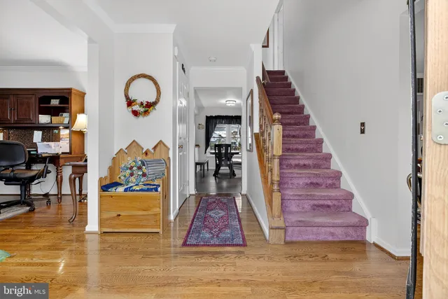 a view of entryway and hall
