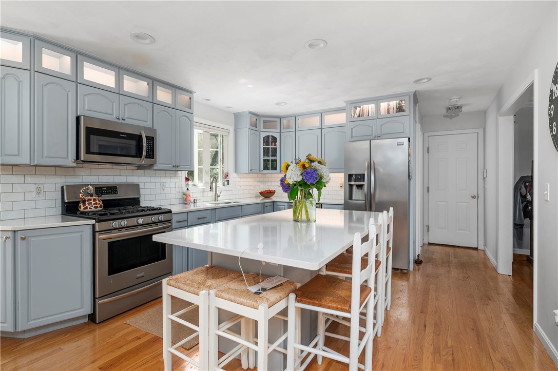 15 Steere Road Cumberland, RI 02864 - Photo 5 of 46