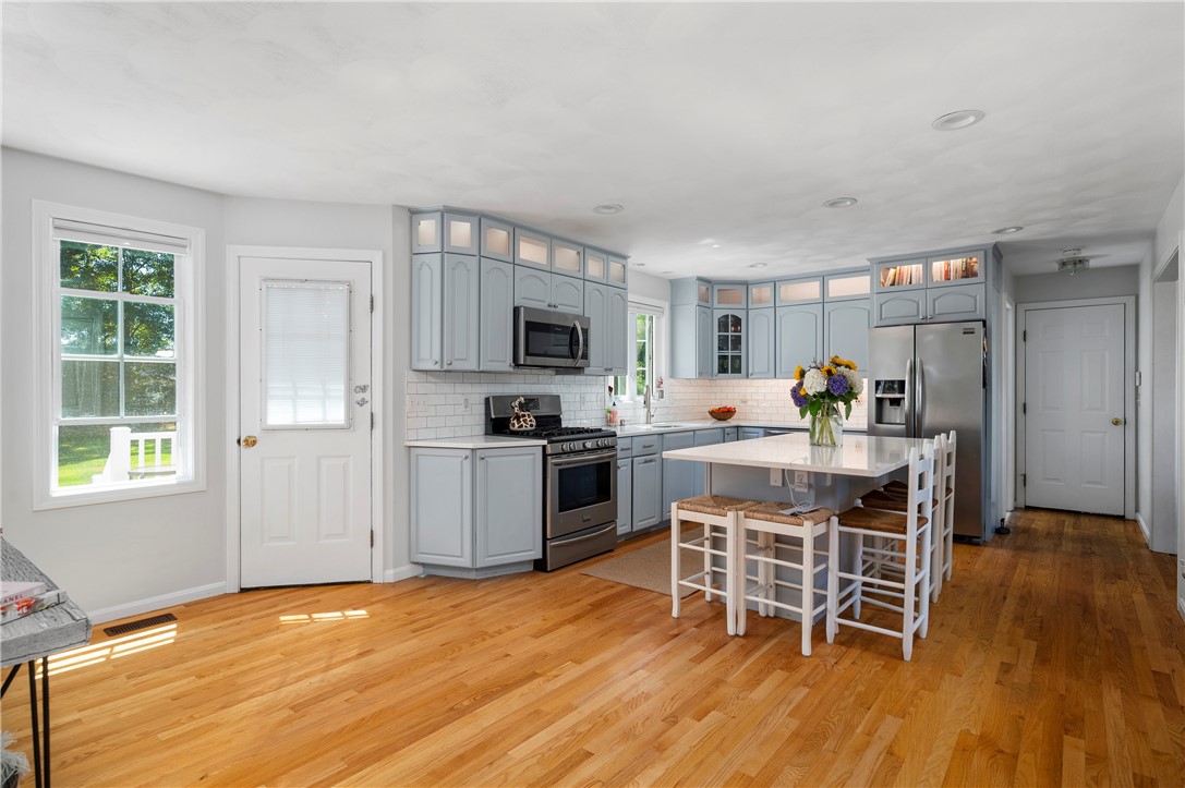 15 Steere Road Cumberland, RI 02864 - Photo 8 of 46