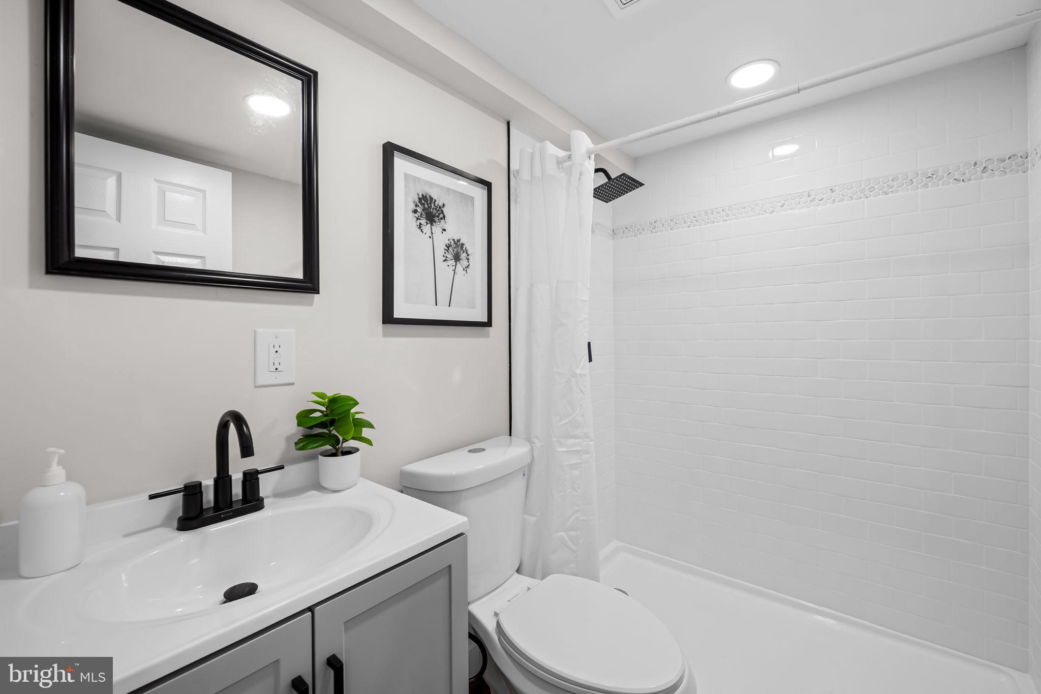 12714 Cunninghill Cove Road Baltimore, MD 21220 - Photo 16 of 27
