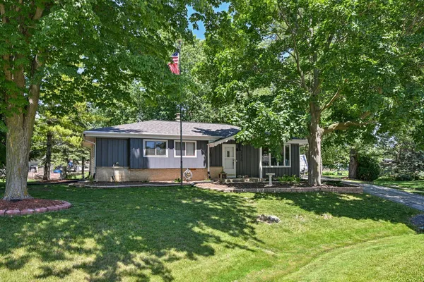 $335,000 | 2520 Marigold Court, Caledonia, WI 53402