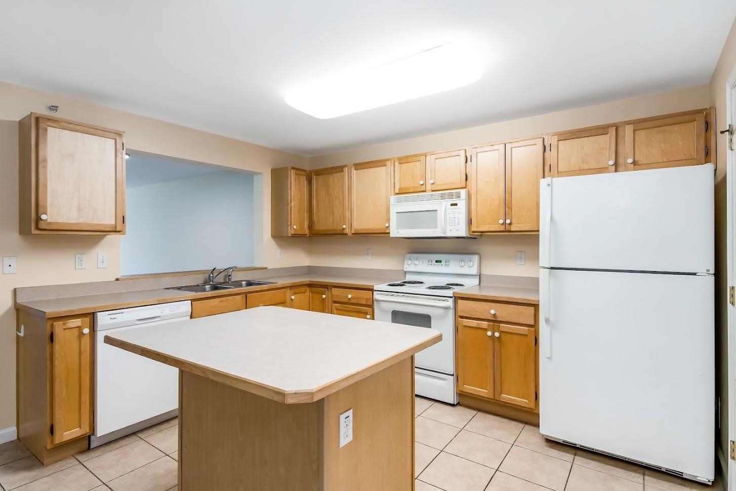67 Claire Point Road, Unit 67 Burlington, VT 05408 - Photo 3 of 25 Gallery Image 3