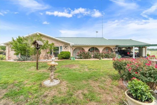 $1,899,900 | 541 Lcr 131, Mount Calm, TX 76673