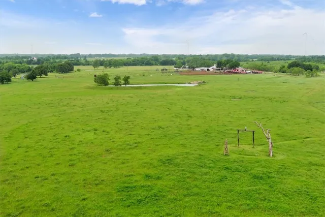 $1,899,900 | 541 Lcr 131, Mount Calm, TX 76673