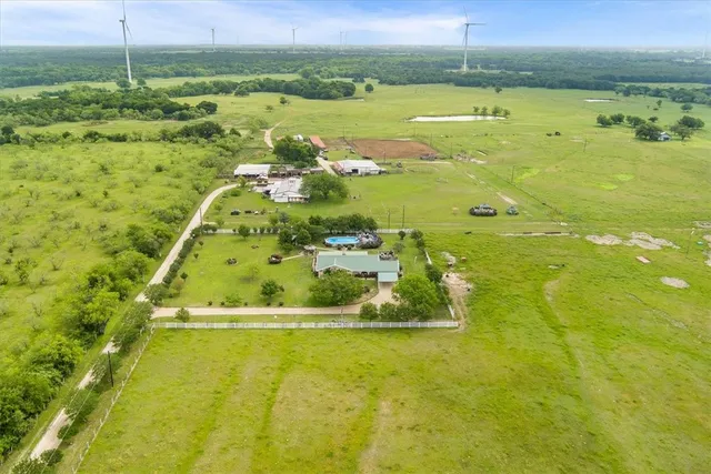 $1,899,900 | 541 Lcr 131, Mount Calm, TX 76673