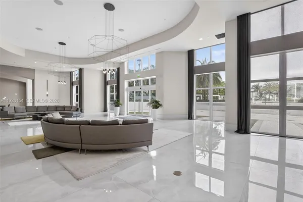 $10,000 | 3301 Northeast 183rd Street, Unit 906, Aventura, FL 33160