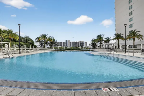 $10,000 | 3301 Northeast 183rd Street, Unit 906, Aventura, FL 33160