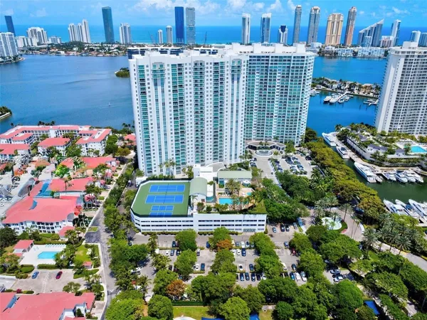 $10,000 | 3301 Northeast 183rd Street, Unit 906, Aventura, FL 33160