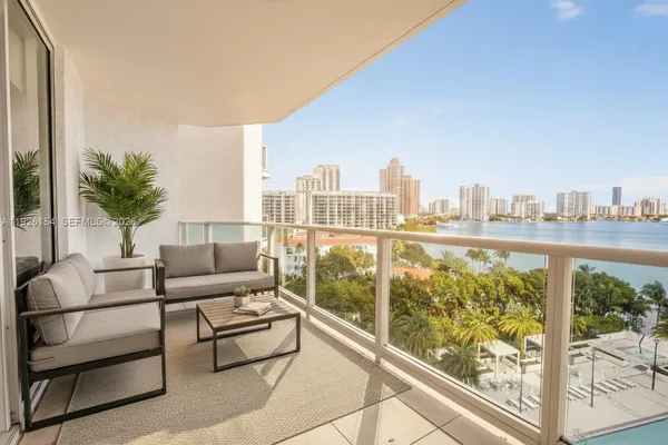 $10,000 | 3301 Northeast 183rd Street, Unit 906, Aventura, FL 33160