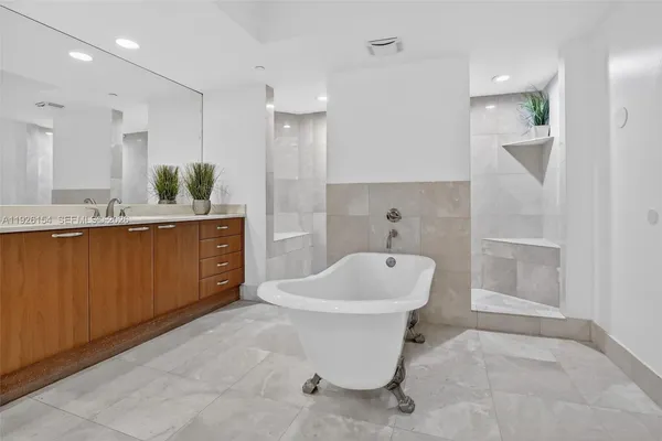 $10,000 | 3301 Northeast 183rd Street, Unit 906, Aventura, FL 33160