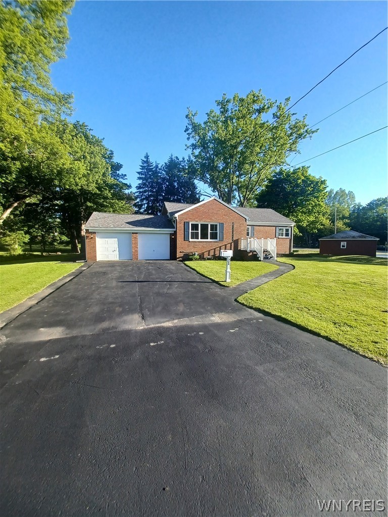 21 East And West Road West Seneca, NY 14224 - Photo 1 of 23