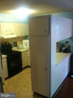 1357 Northgate Square Reston, VA 20190 - Photo 11 of 26 Kitchen