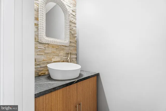 $2,800 | 41 Jones Falls Terrace, Baltimore, MD 21209