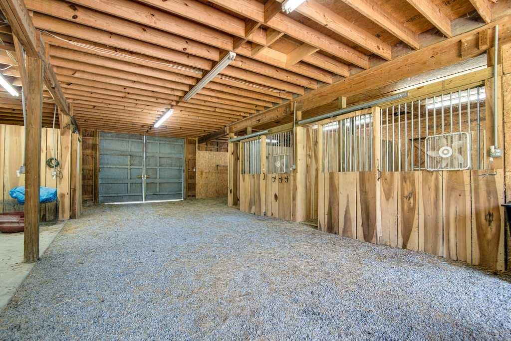 4845 Starks Road Cross Plains, TN 37049 - Photo 25 of 30 a view of empty room with wooden walls