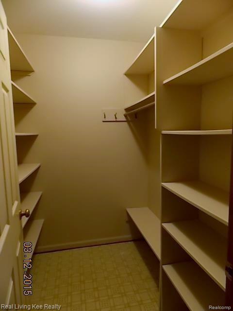 11170 Benjamin Street Romeo, MI 48065 - Photo 6 of 17 007.jpg