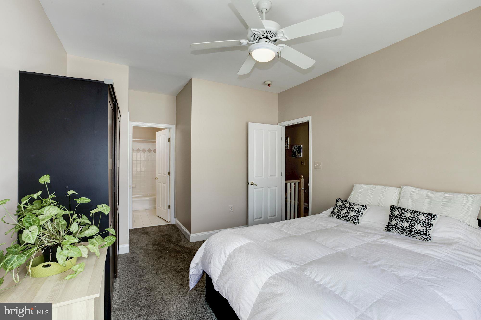 9779 Maple Trace Circle Fairfax, VA 22032 - Photo 20 of 30 Bedroom