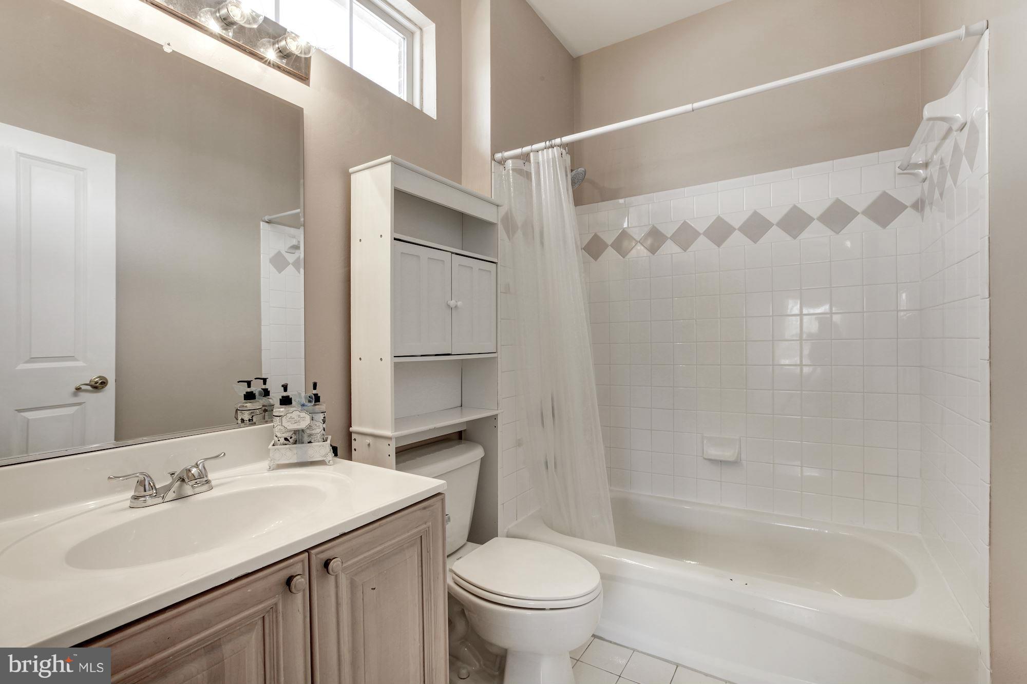 9779 Maple Trace Circle Fairfax, VA 22032 - Photo 21 of 30 Bath