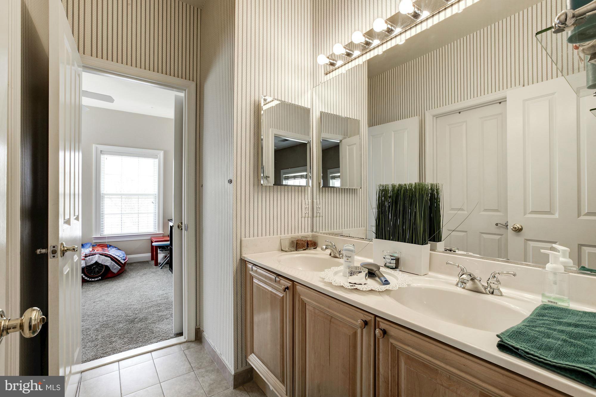 9779 Maple Trace Circle Fairfax, VA 22032 - Photo 24 of 30 Bath