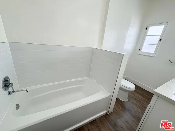 $6,495 | 126 South Hamilton Drive, Unit 1/2, Beverly Hills, CA 90211