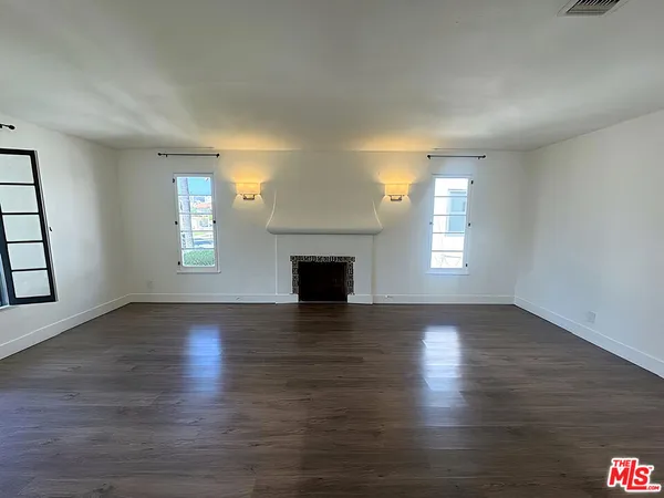 $6,495 | 126 South Hamilton Drive, Unit 1/2, Beverly Hills, CA 90211