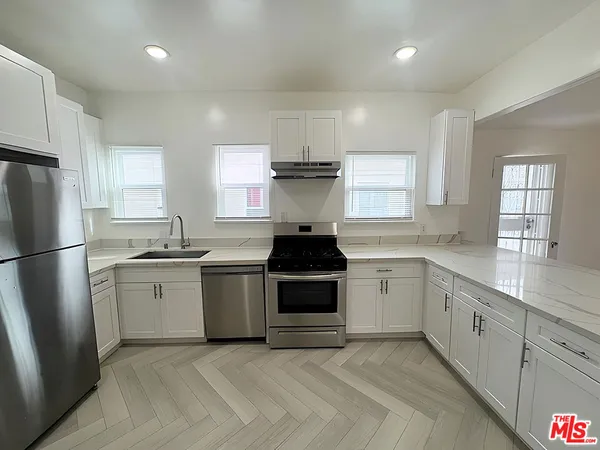 $6,495 | 126 South Hamilton Drive, Unit 1/2, Beverly Hills, CA 90211