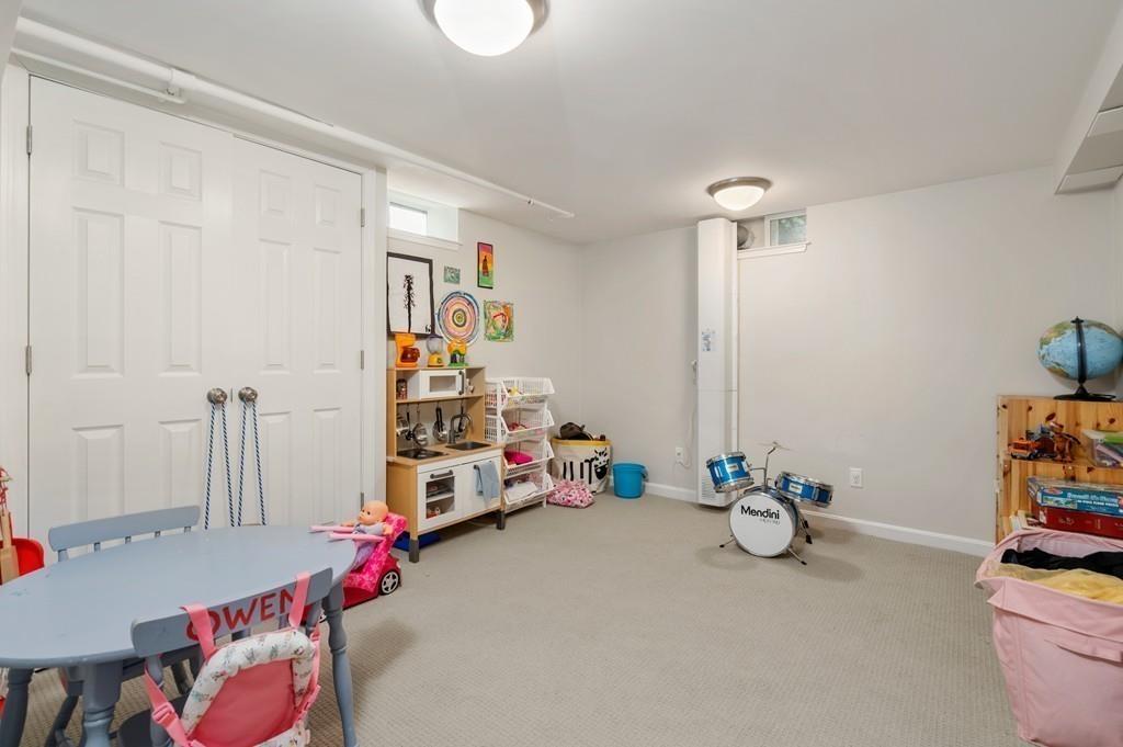 25 Old Road Weston, MA 02493 - Photo 18 of 27