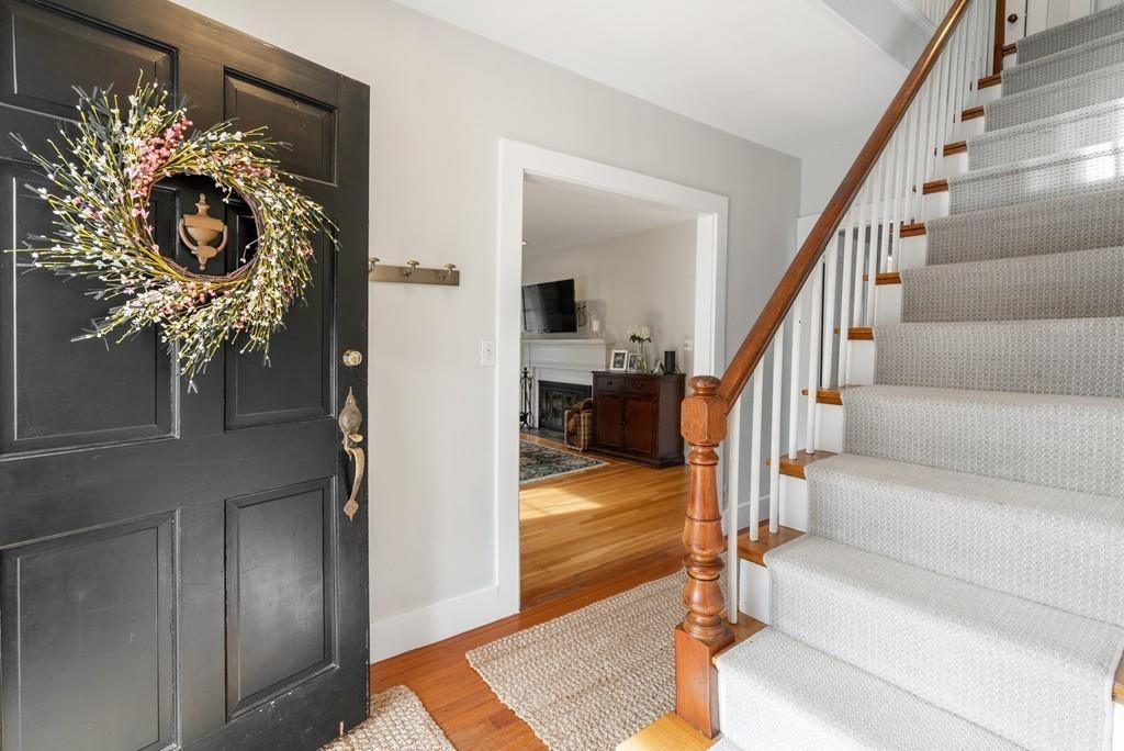 25 Old Road Weston, MA 02493 - Photo 2 of 27