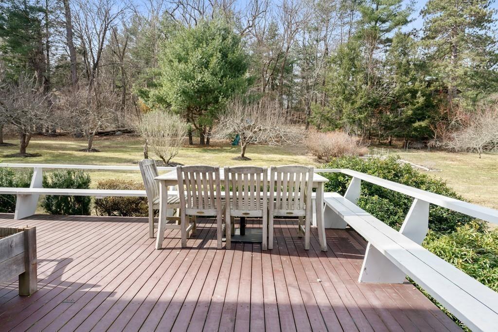 25 Old Road Weston, MA 02493 - Photo 21 of 27