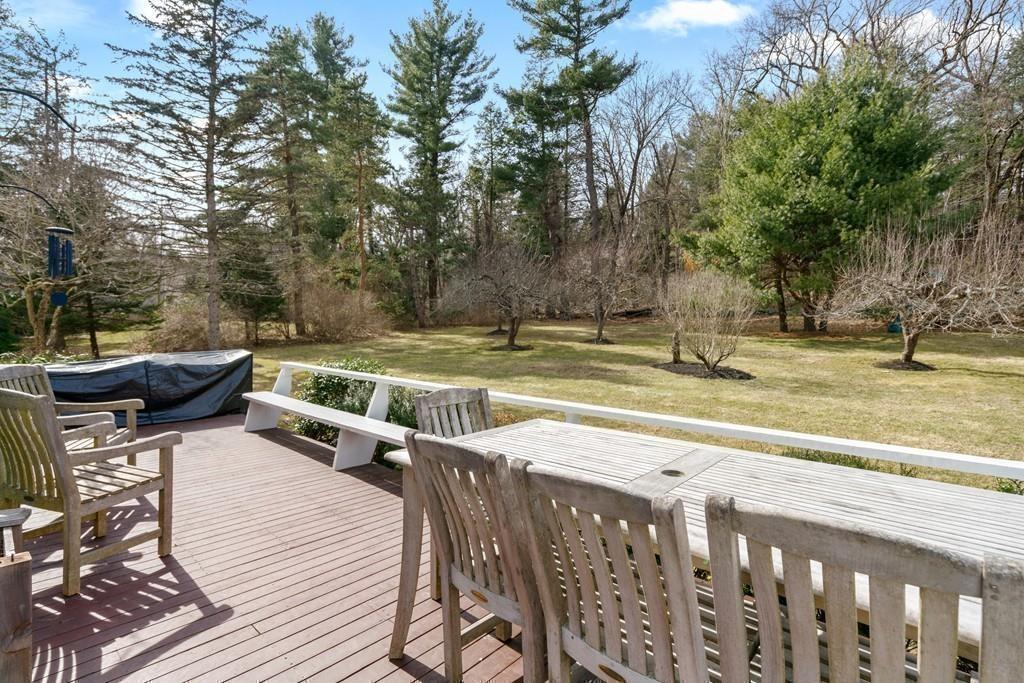 25 Old Road Weston, MA 02493 - Photo 22 of 27