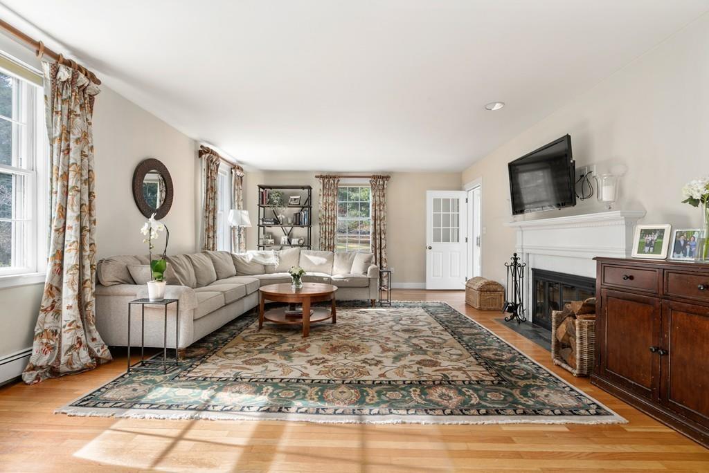 25 Old Road Weston, MA 02493 - Photo 3 of 27