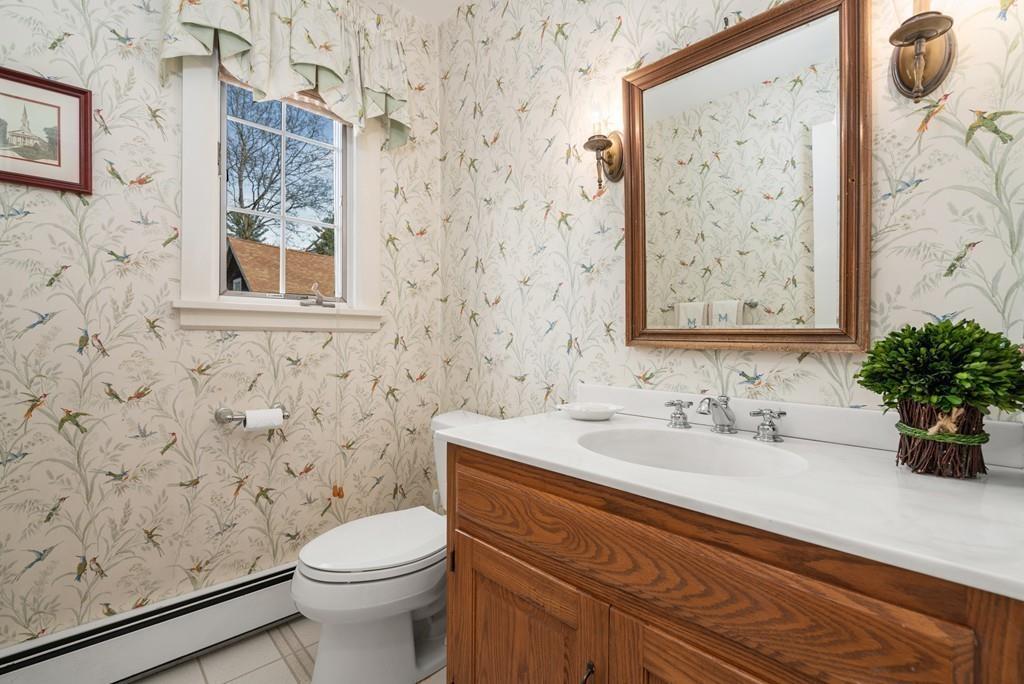 25 Old Road Weston, MA 02493 - Photo 9 of 27
