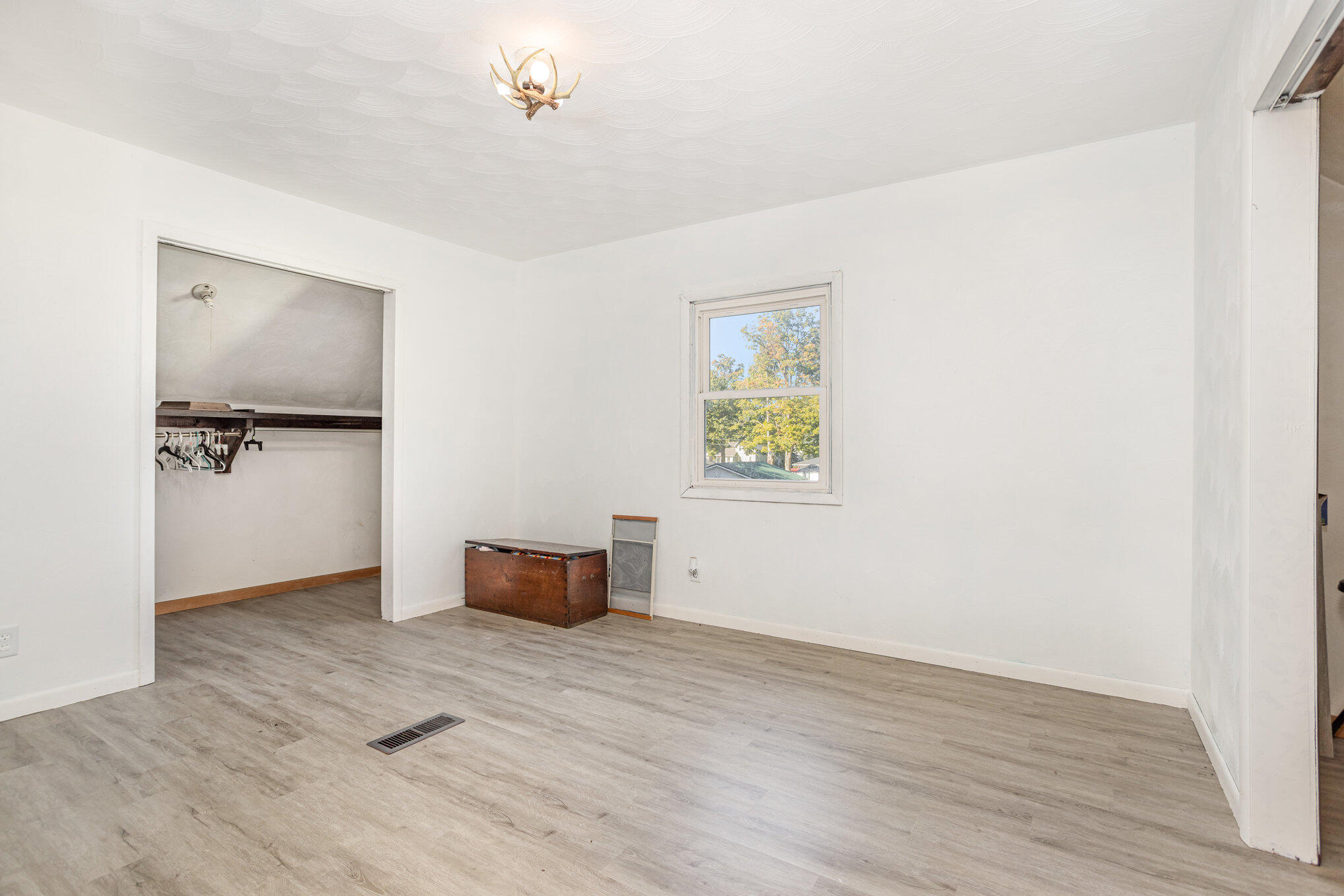 218 Jackson Street Mendon, MI 49072 - Photo 15 of 22 011__90a6687-edit_933