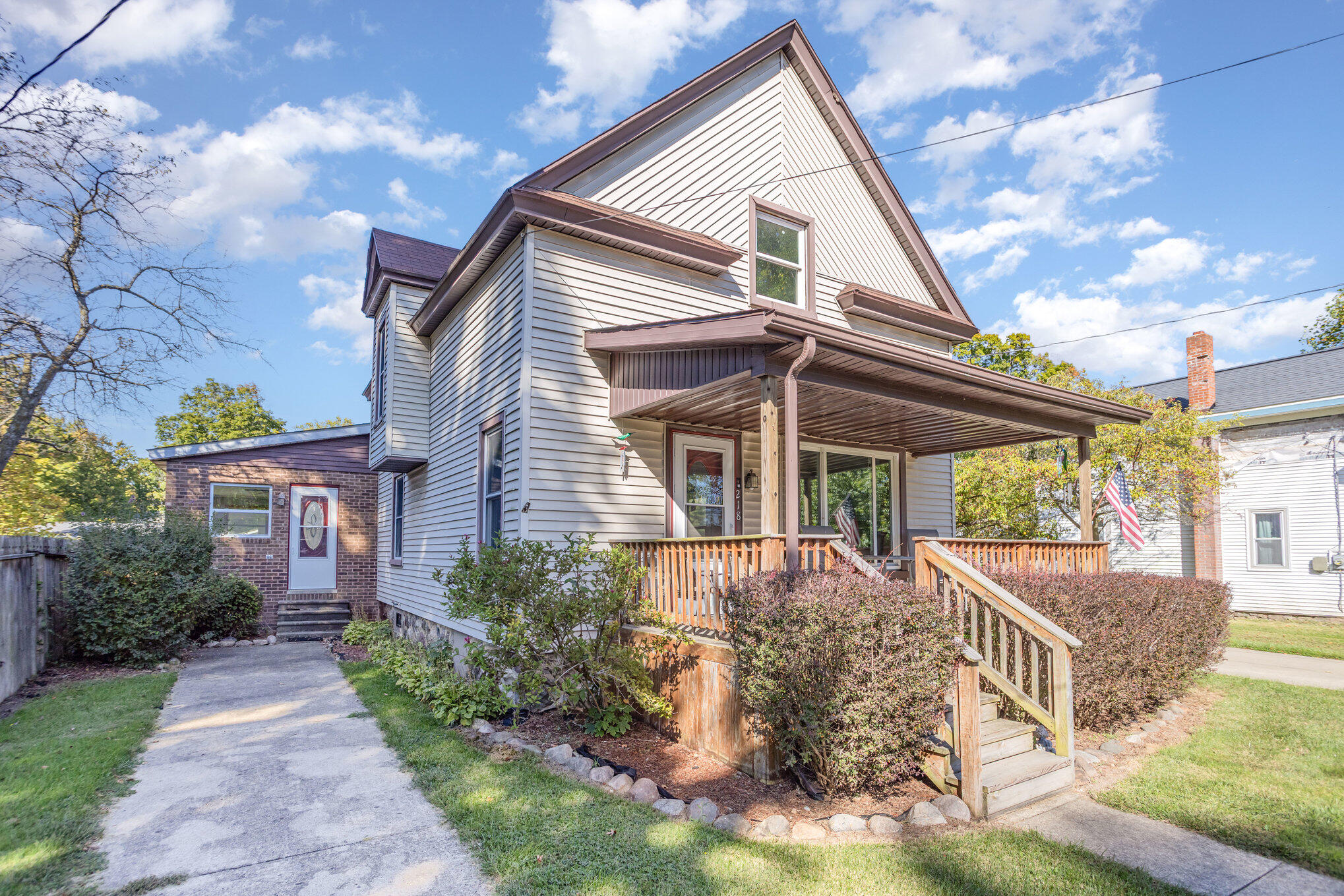 218 Jackson Street Mendon, MI 49072 - Photo 2 of 22 002__90a6690-edit_355