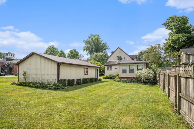 $179,500 | 218 Jackson Street, Mendon, MI 49072