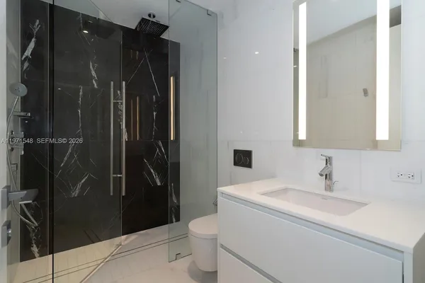 $14,980 | 300 Biscayne Blvd Way, Unit 5005, Miami, FL 33131