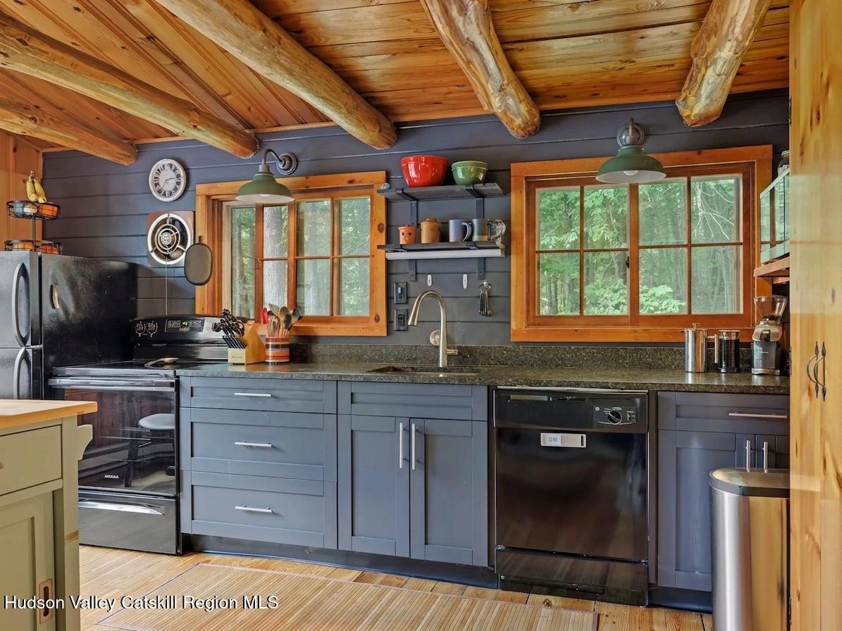 60 Muddy Brook Road Phoenicia, NY 12464 - Photo 11 of 33 collov-ai_20260622161656_vggvo4