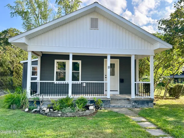 $2,300 | 11 Hannum Street, Ballston Spa, NY 12020