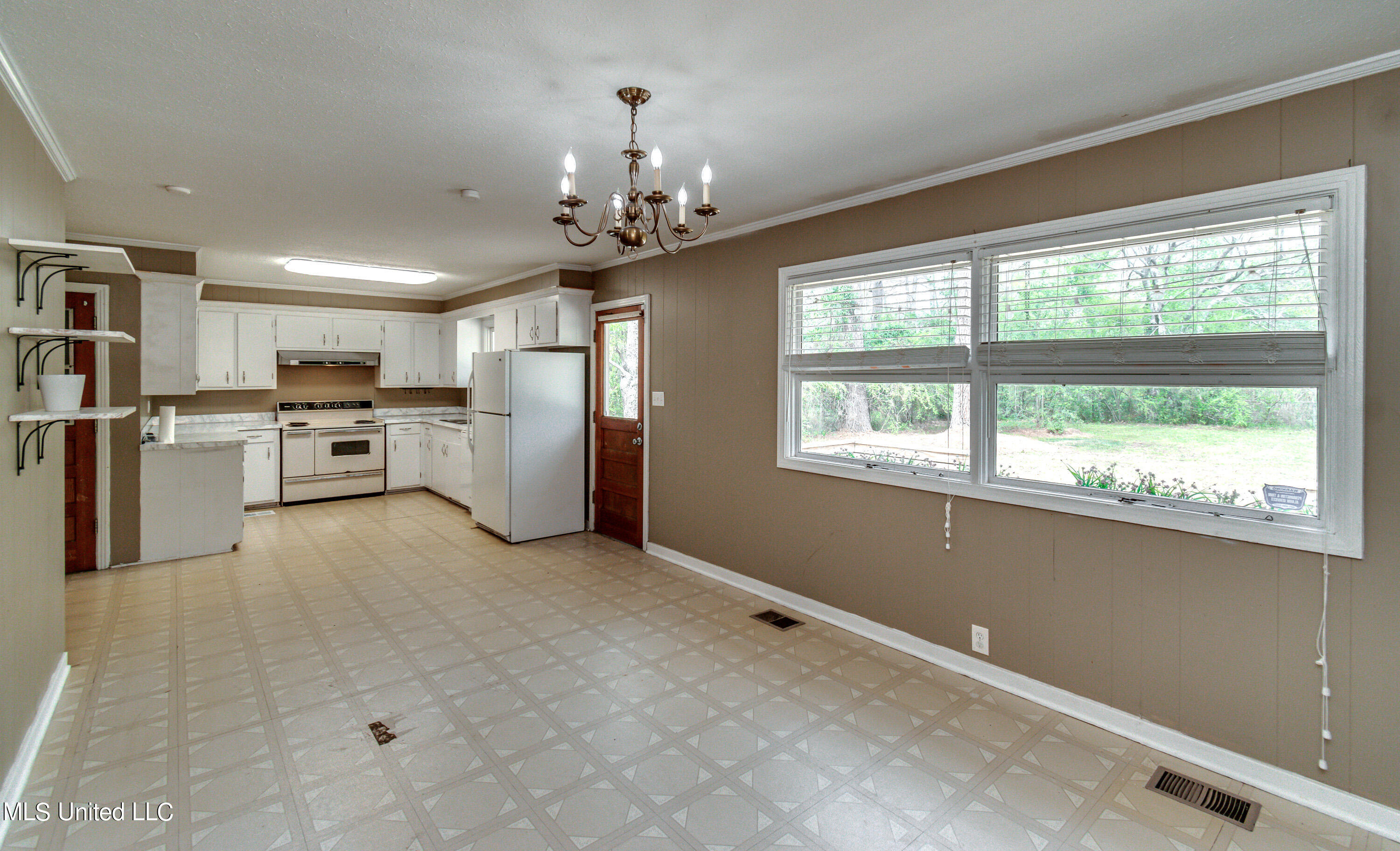 726 Brookwood Road Jackson, MS 39206 - Photo 11 of 45 726 Brookwood-28