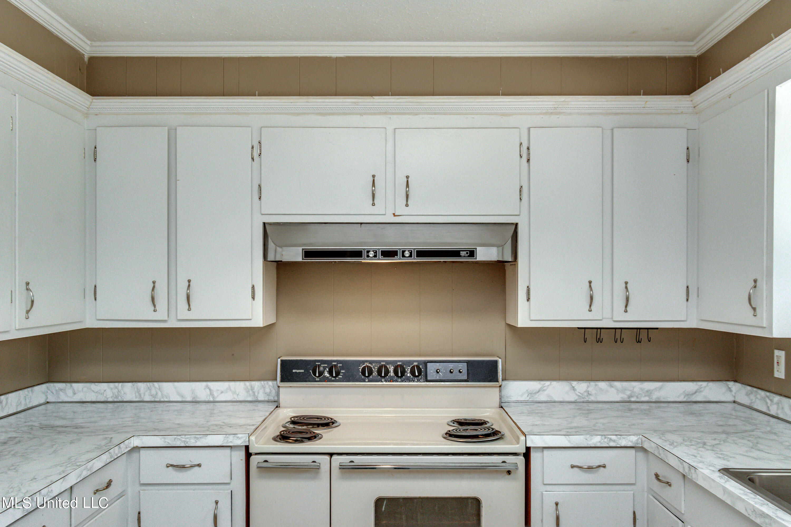 726 Brookwood Road Jackson, MS 39206 - Photo 16 of 45 726 Brookwood-33