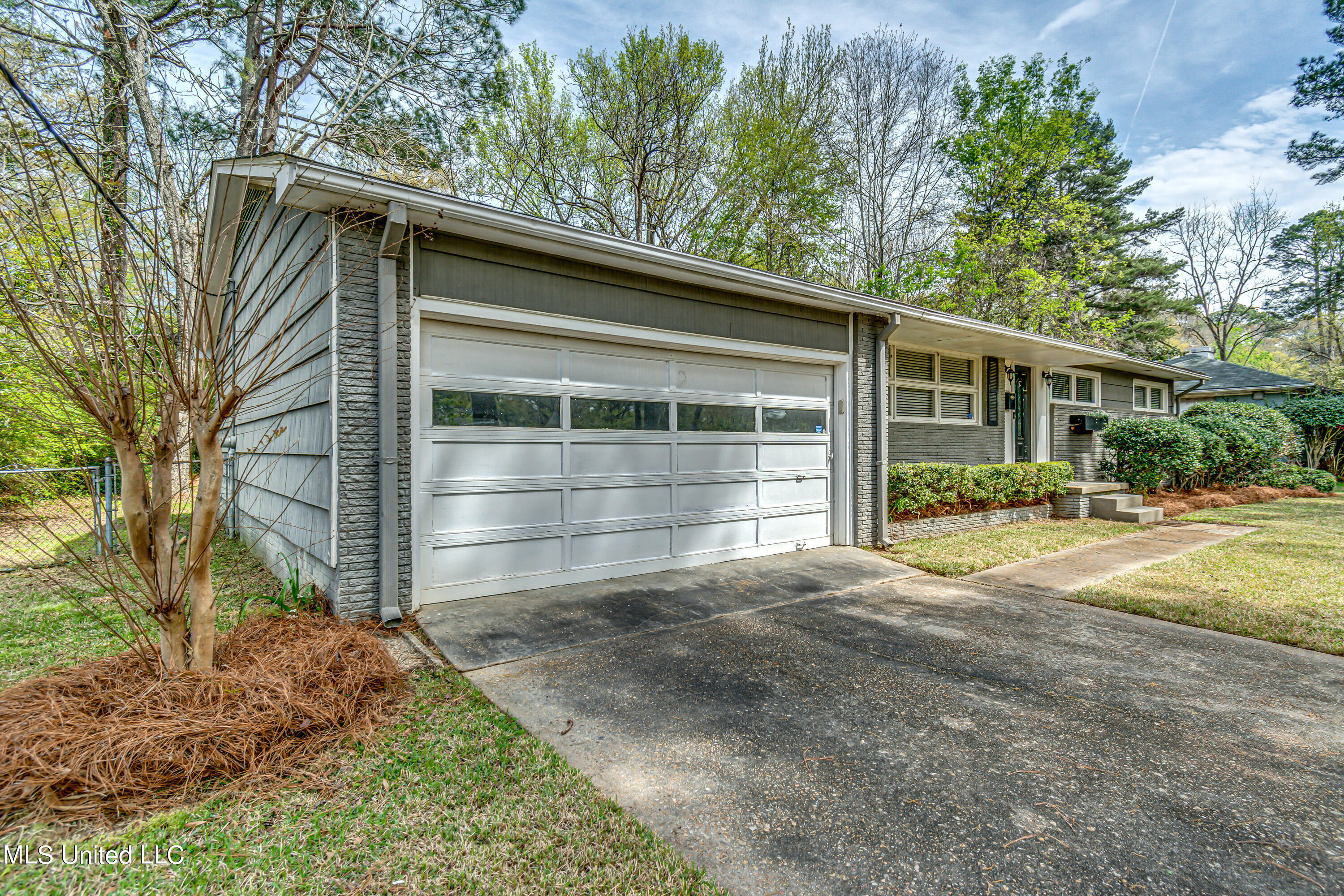 726 Brookwood Road Jackson, MS 39206 - Photo 4 of 45 726 Brookwood-6